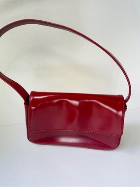 Vintage 90s Amanda Smith Glossy Cherry Red Vinyl Baguette Shoulder Bag Y2K, Good